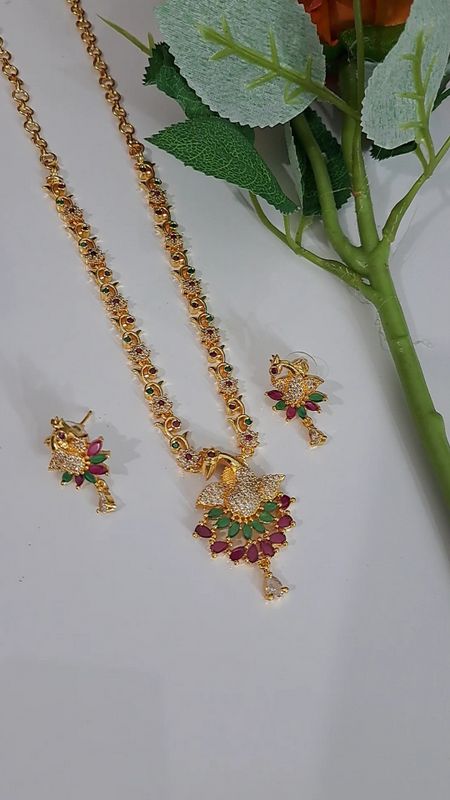 peacock design ad pendant